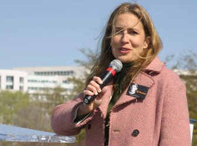 
Dana Reeve, widow of actor Christopher Reeve and chairman of the Christopher Reeve Paralysis Foundation, addresses the 