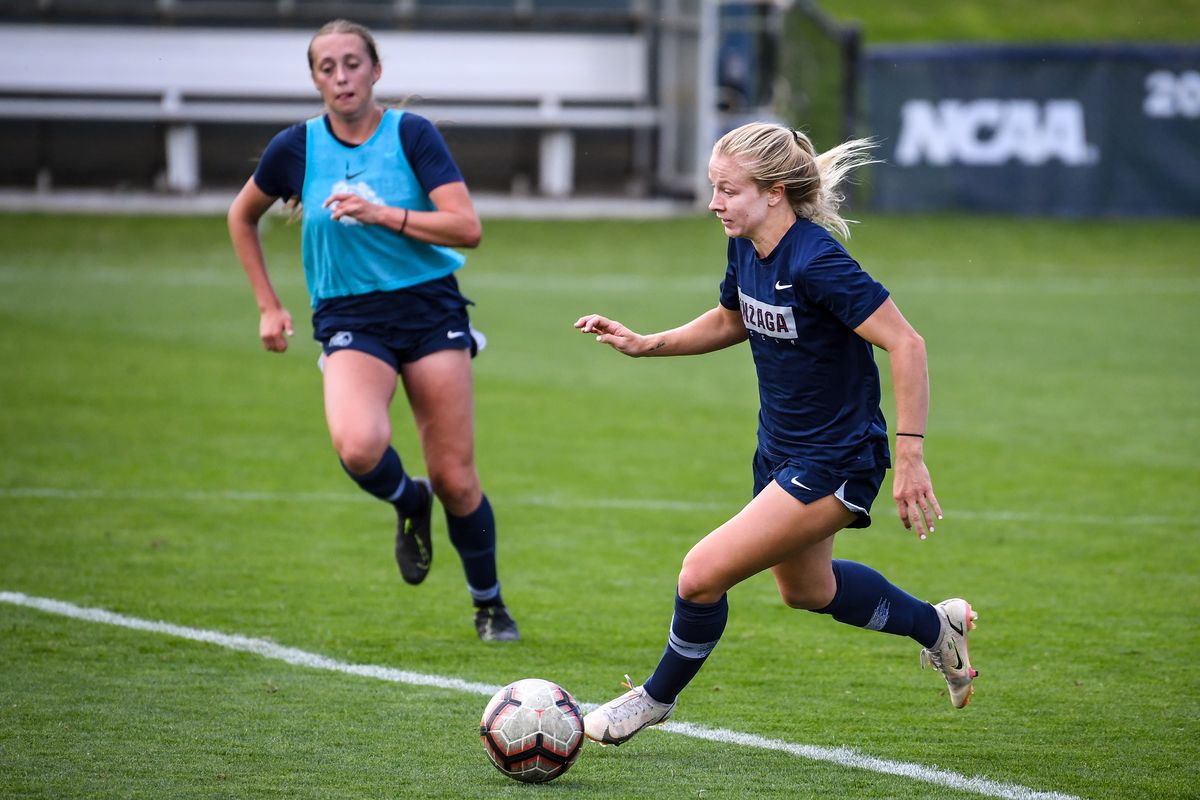 Gonzaga women’s soccer player Jordan Thompson, a senior defender, moves the ball upfield during practice, Wednesday, Sept. 22, 2021, at Gonzaga University.  (COLIN MULVANY/THE SPOKESMAN-REVIEW)