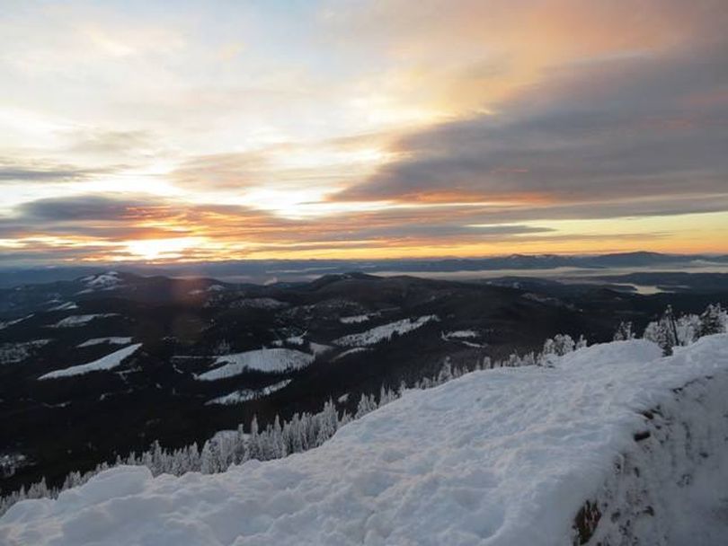 Sunrise from the slopes of Mount Spokane on Dec. 26, 2013. (Warren D. Walker)