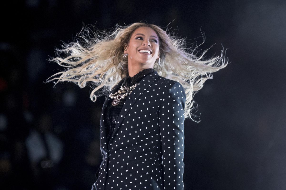 Beyonce, Blake Shelton, Barbra Streisand and Oprah Winfrey will headline a one-hour benefit telethon to benefit Hurricane Harvey victims that will be simulcast Sept. 12, 2017, on ABC, CBS, NBC, Fox and CMT. (Andrew Harnik / AP)