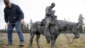 'Best Christmas present ever': Stolen Lincoln County cowboy statue recovered in Mead on Tuesday