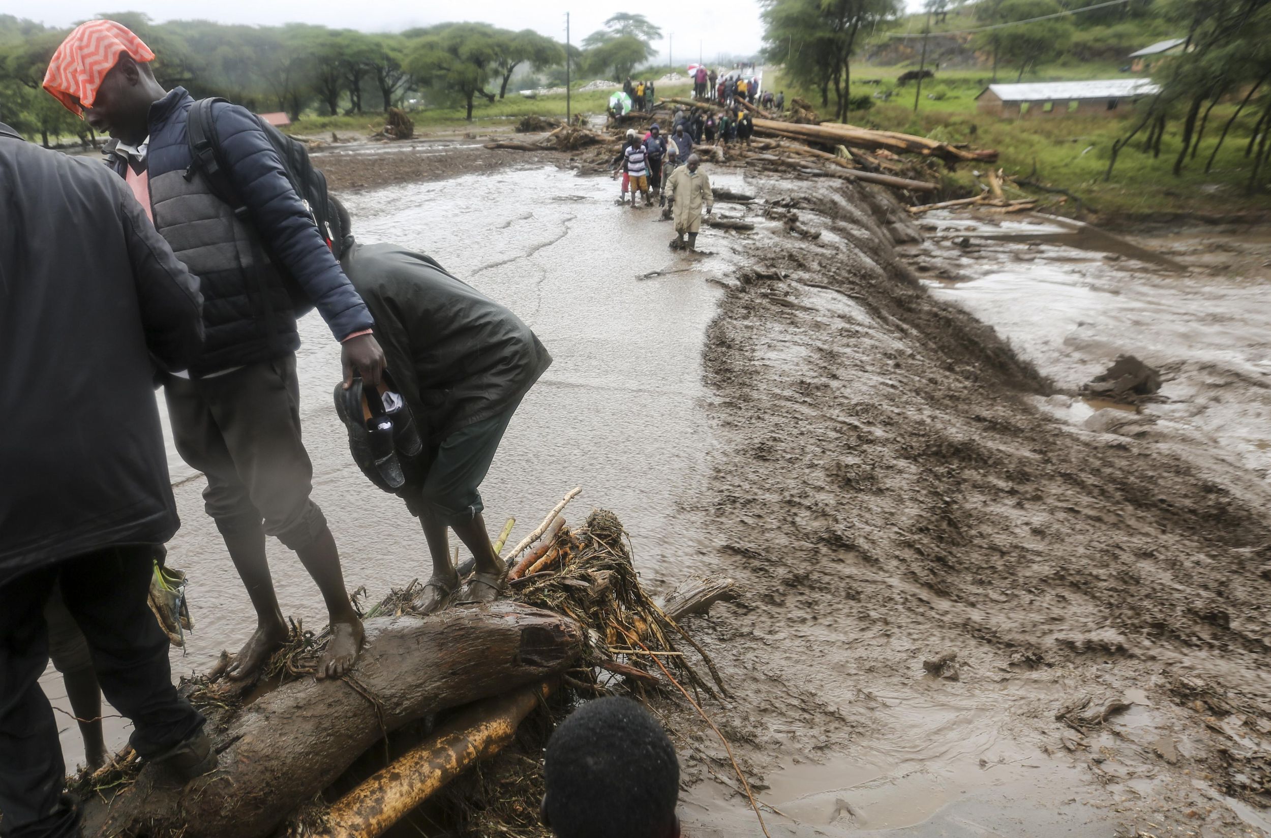 Heavy Rains In Kenya Cause Flooding, Mudslides That Kill 17 | The ...