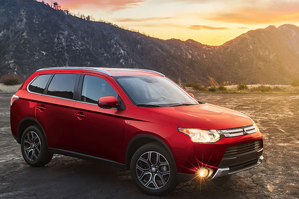 For 2015, the Outlander ($24,085, including transportation) receives minor styling tweaks to the front fascia, an expanded standard-features list and revised suspension tuning and CVT calibration. Improved sound insulation reduces noise, vibration and harshness.
 (Mitsubishi)