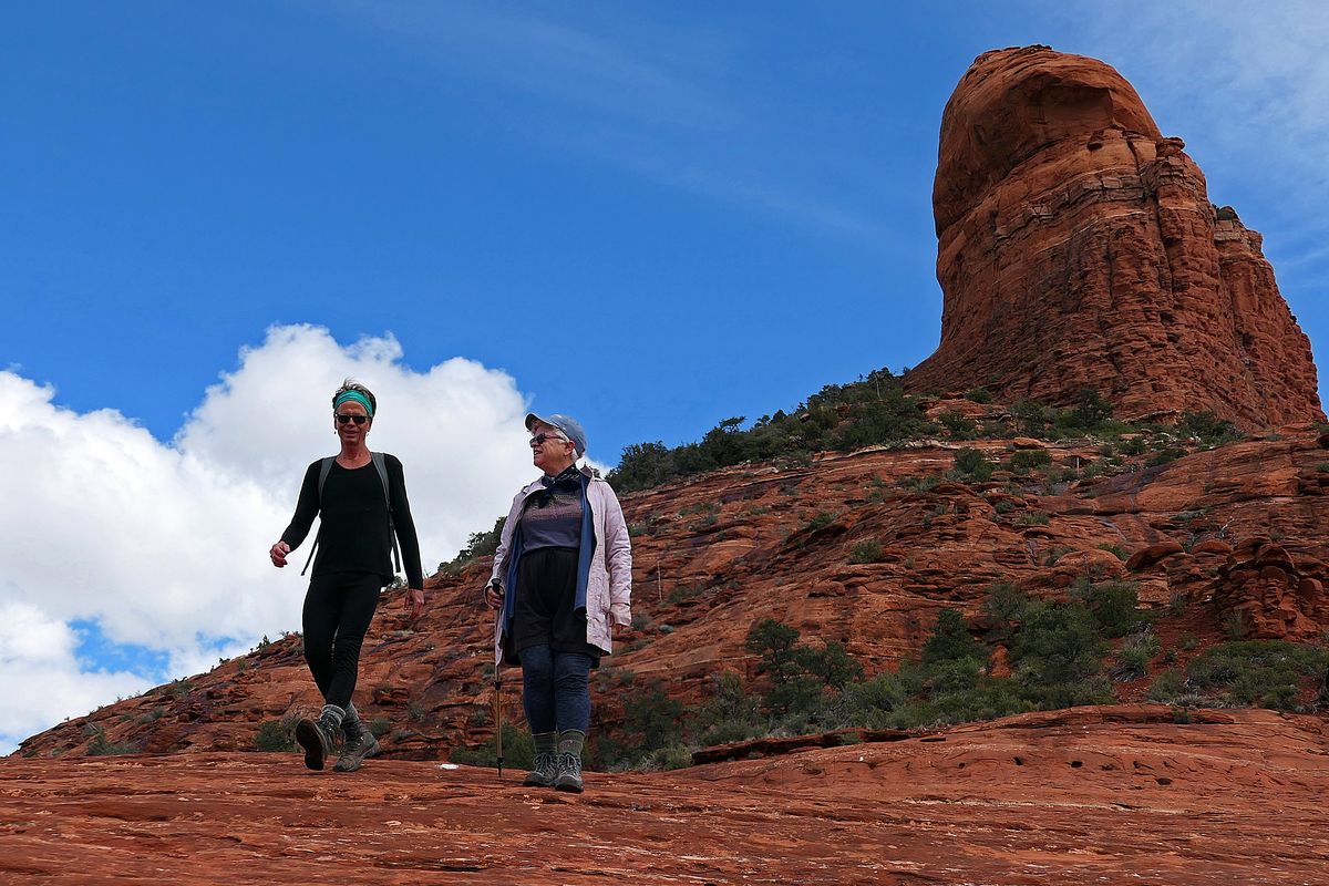 The Hangover Trail in Sedona, Ariz., is a spectacular, cliffy route through dramatic red rock features. (John Nelson)