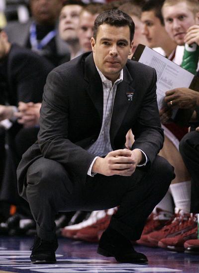 WSU head coach Tony Bennett watches play against UCLA during the second half. UCLA won 64-53. (Danny Moloshok / Associated Press)