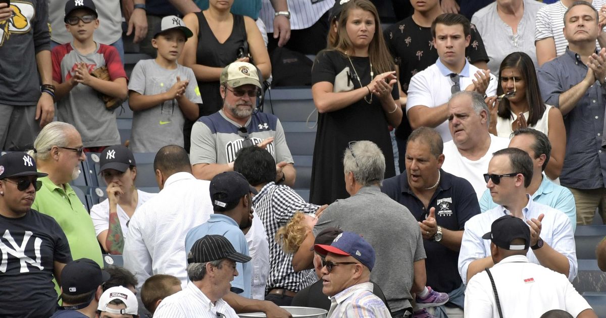 Gotcha! Jays' Goins gets Todd Frazier with hidden-ball trick - Barrie News