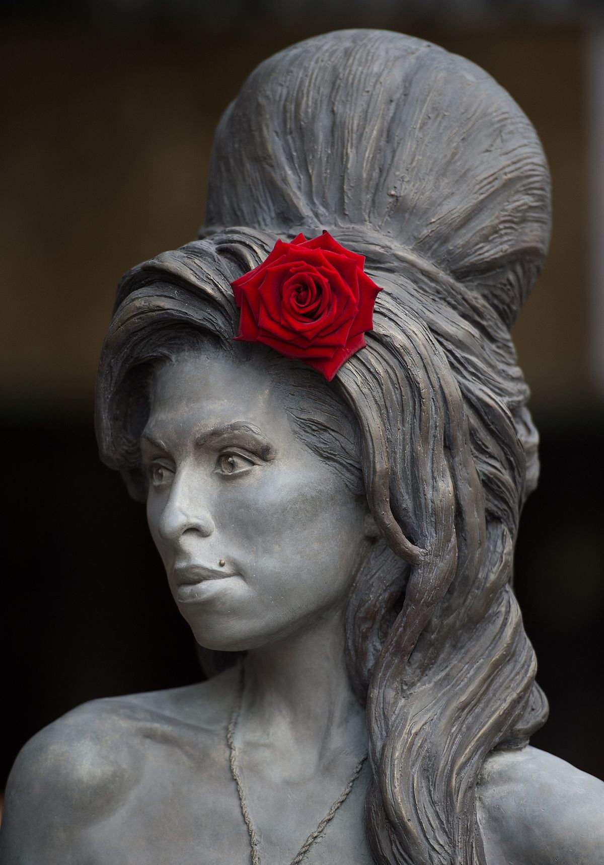 A new statue of the late singer Amy Winehouse.