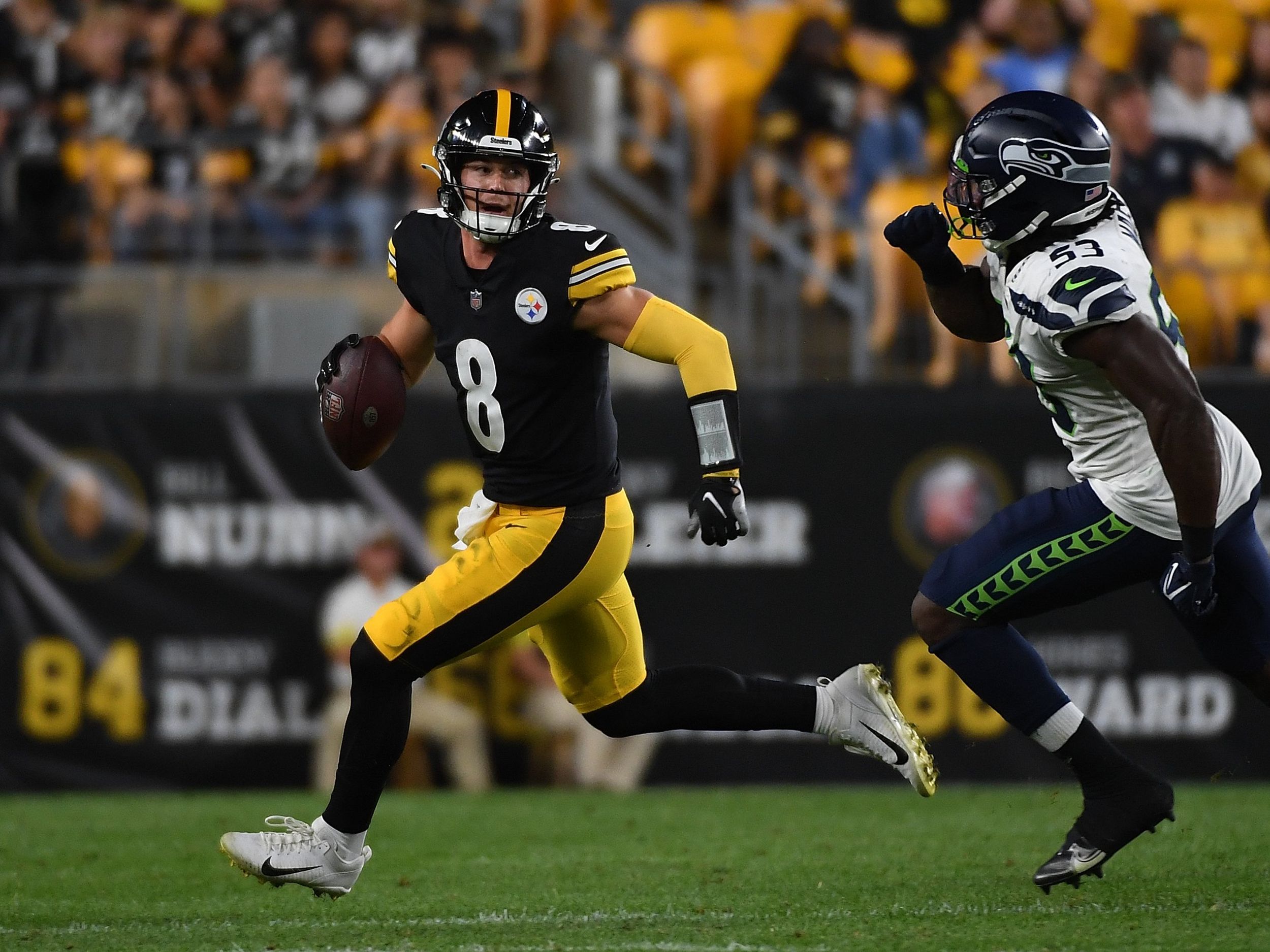 Pittsburgh Steelers Take Preseason Opener With Thrilling 32-25 Win