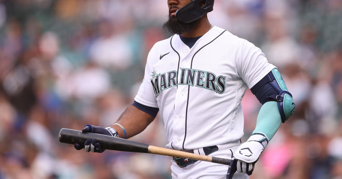 Larry Stone Commentary: Why Fans Dislike This Mariners Team So Much