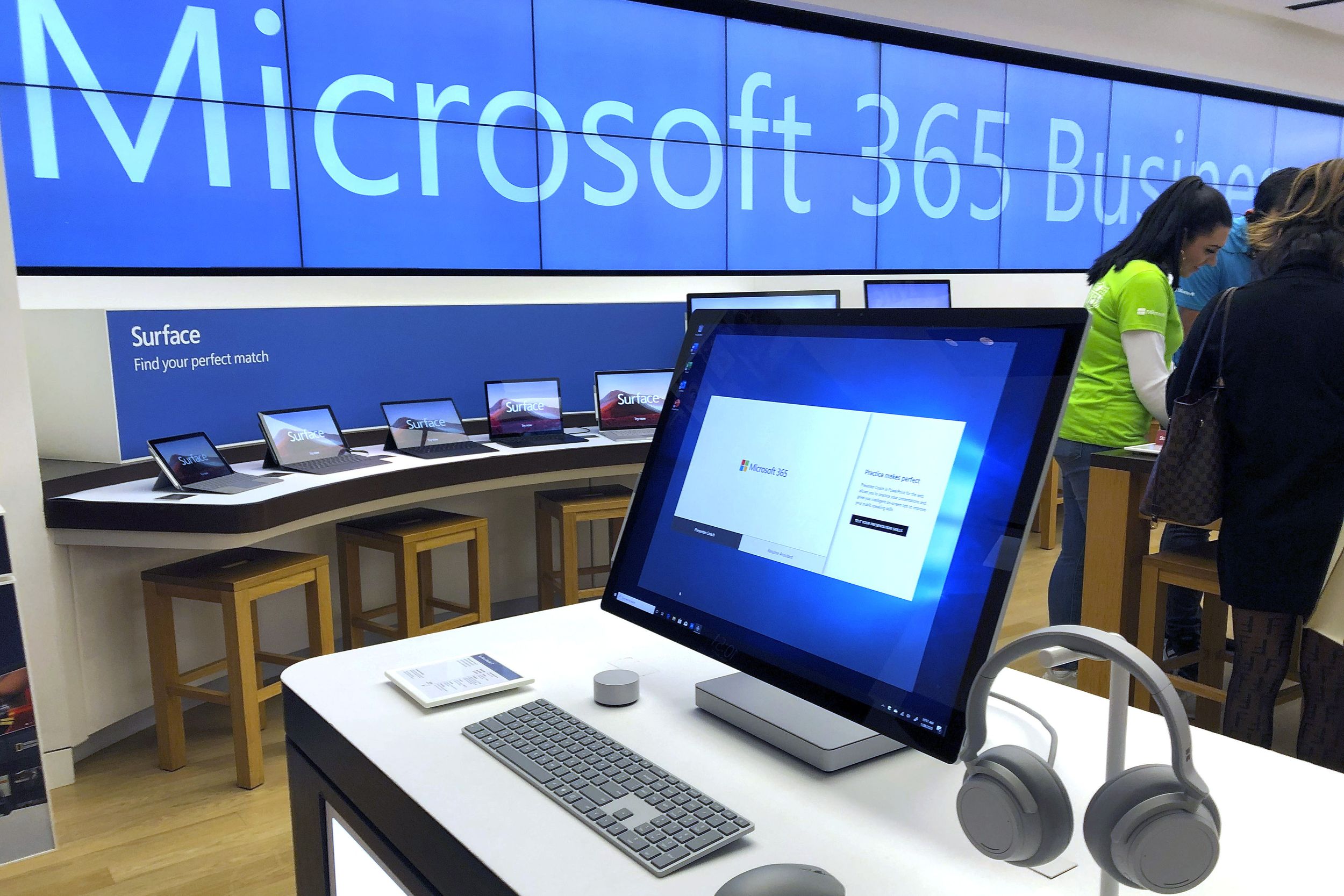 Microsoft Closing Most Retail Sites | The Spokesman-Review