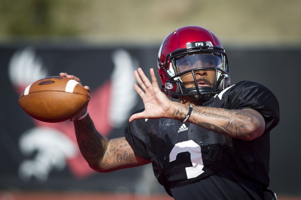 Two are trying to be backup QB to Vernon Adams. (Colin Mulvany)