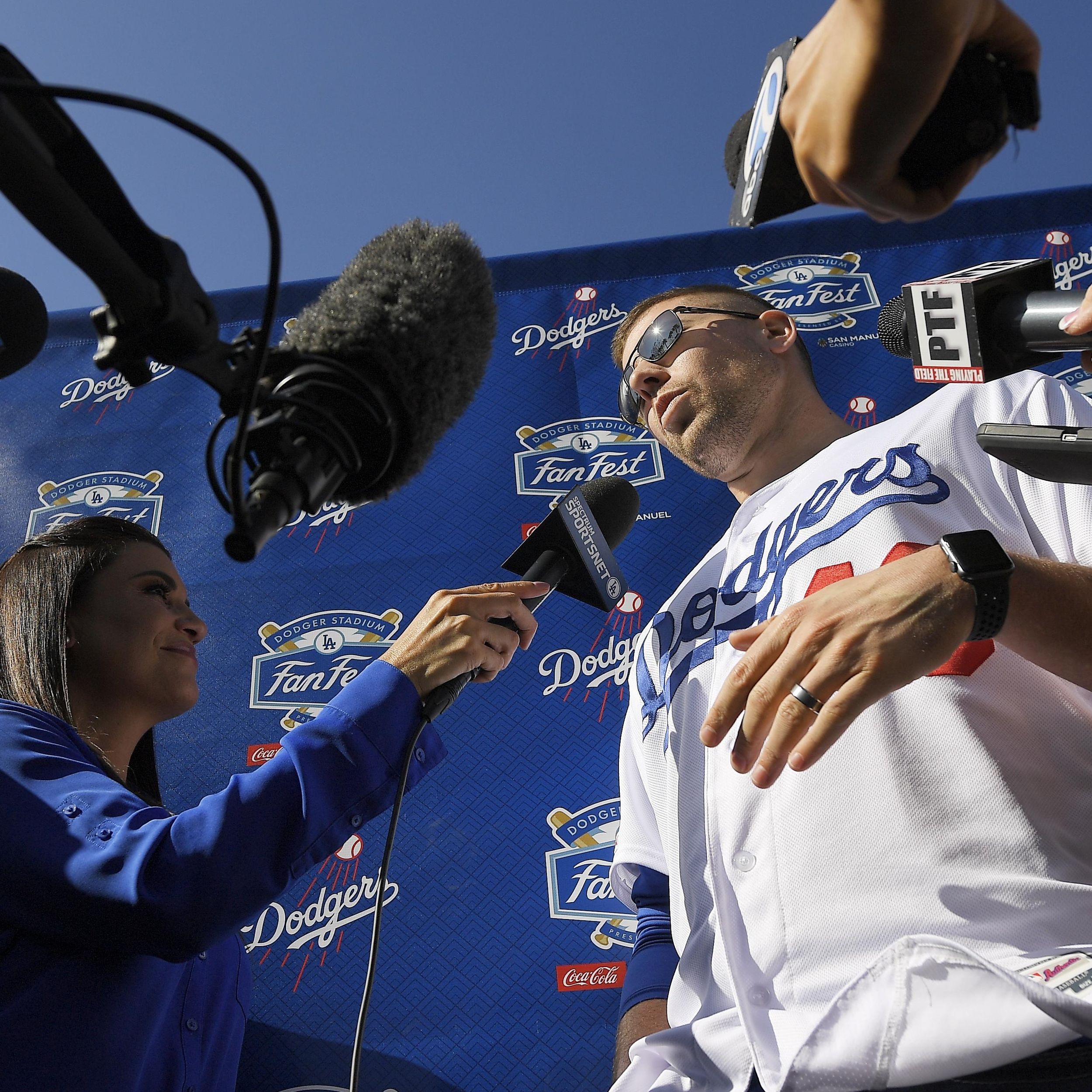 GLENDALE, AZ - FEBRUARY 20: Los Angeles Dodgers pitcher Blake