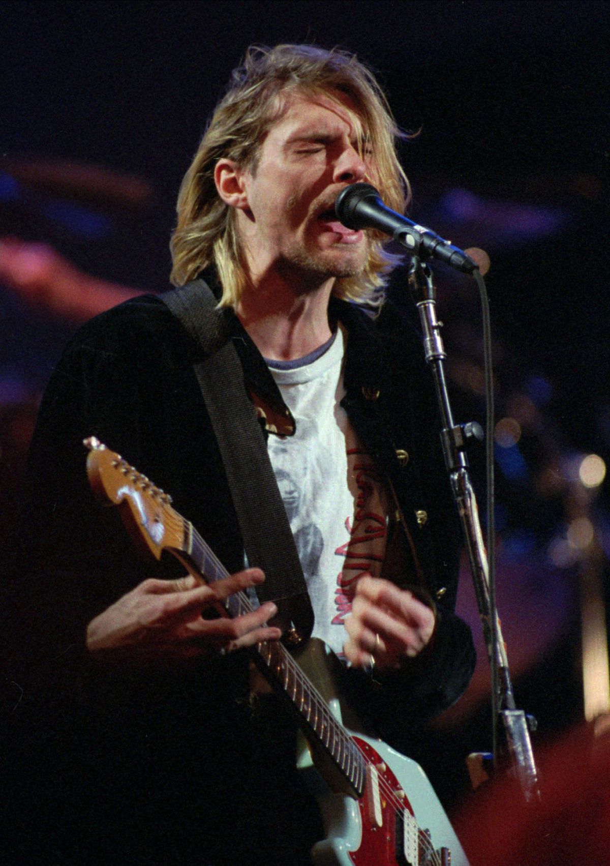 Kurt Cobain, lead singer of Nirvana, is shown performing in Seattle on Dec. 13, 1993. (Associated Press)