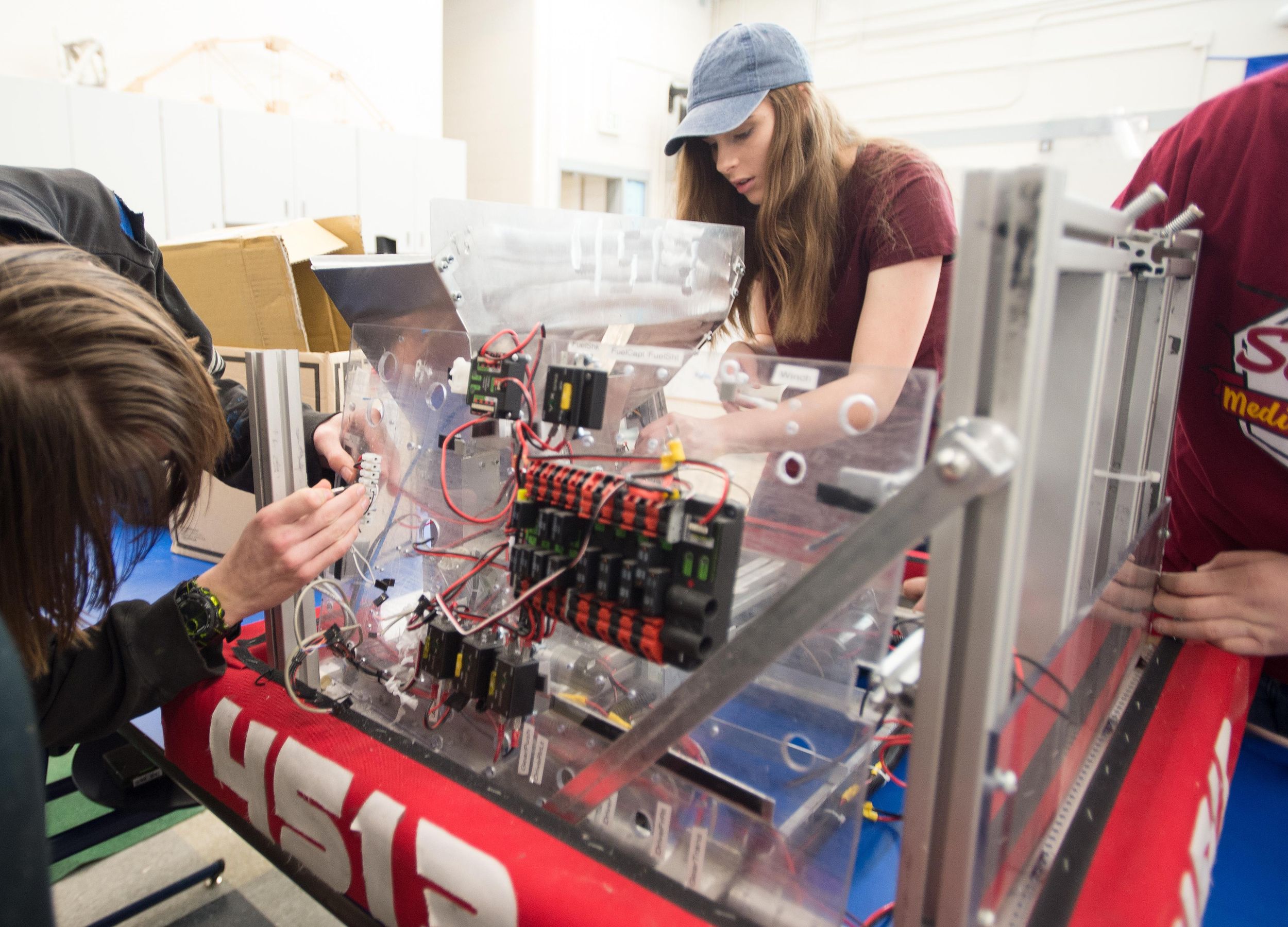 7 Mind Blowing Facts About Lake Orion Students' Houston Robotics Project - rk6jeg0