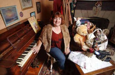 
Marylyn Kruger from Milwaukee, Wisc., is a 20-year veteran of curbside hunting. 