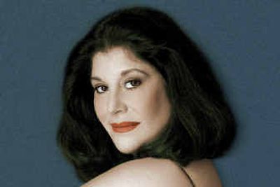 New York pianist and vocalist Daryl Sherman will perform a