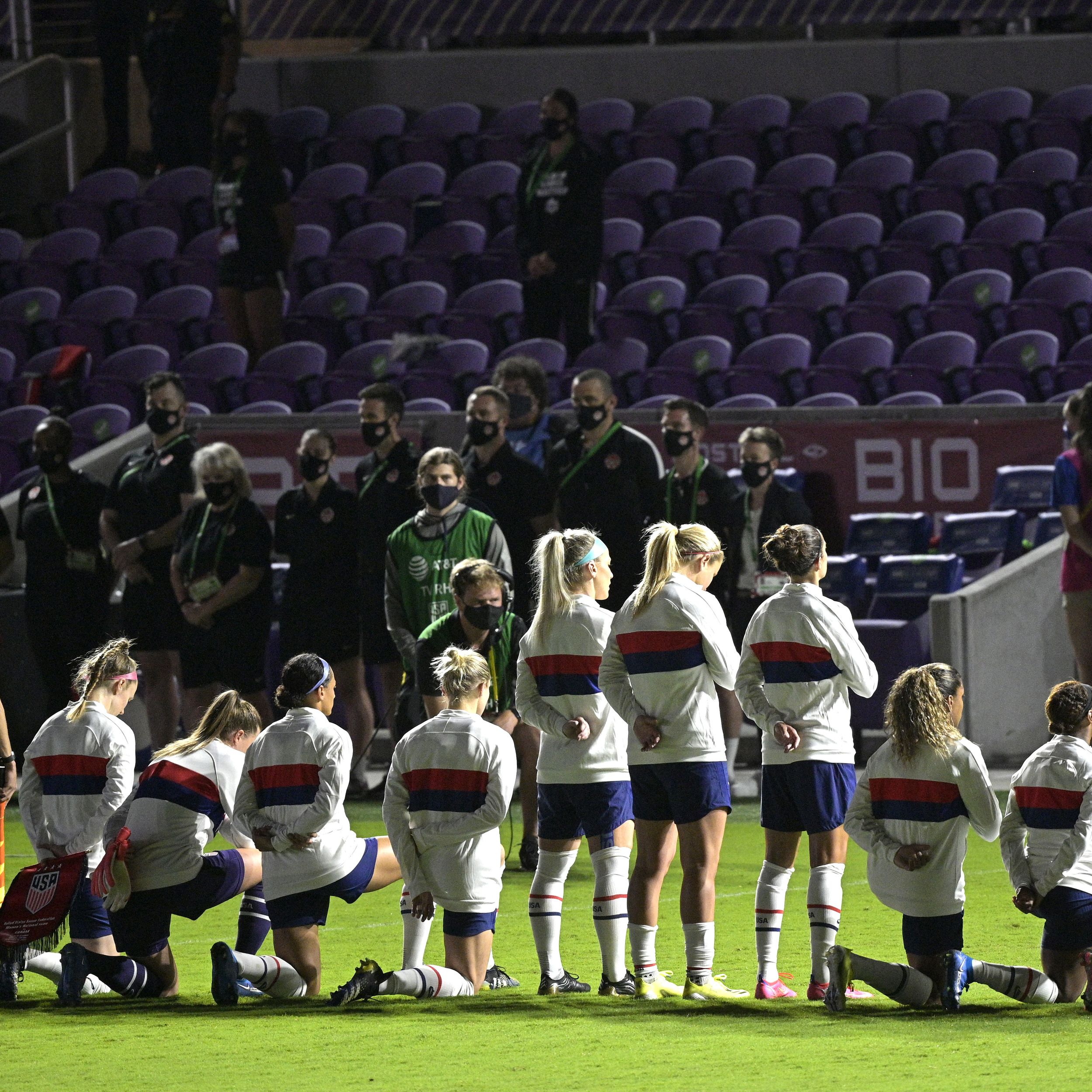 U S Women S Team Players To Stop Kneeling During Anthem The Spokesman Review