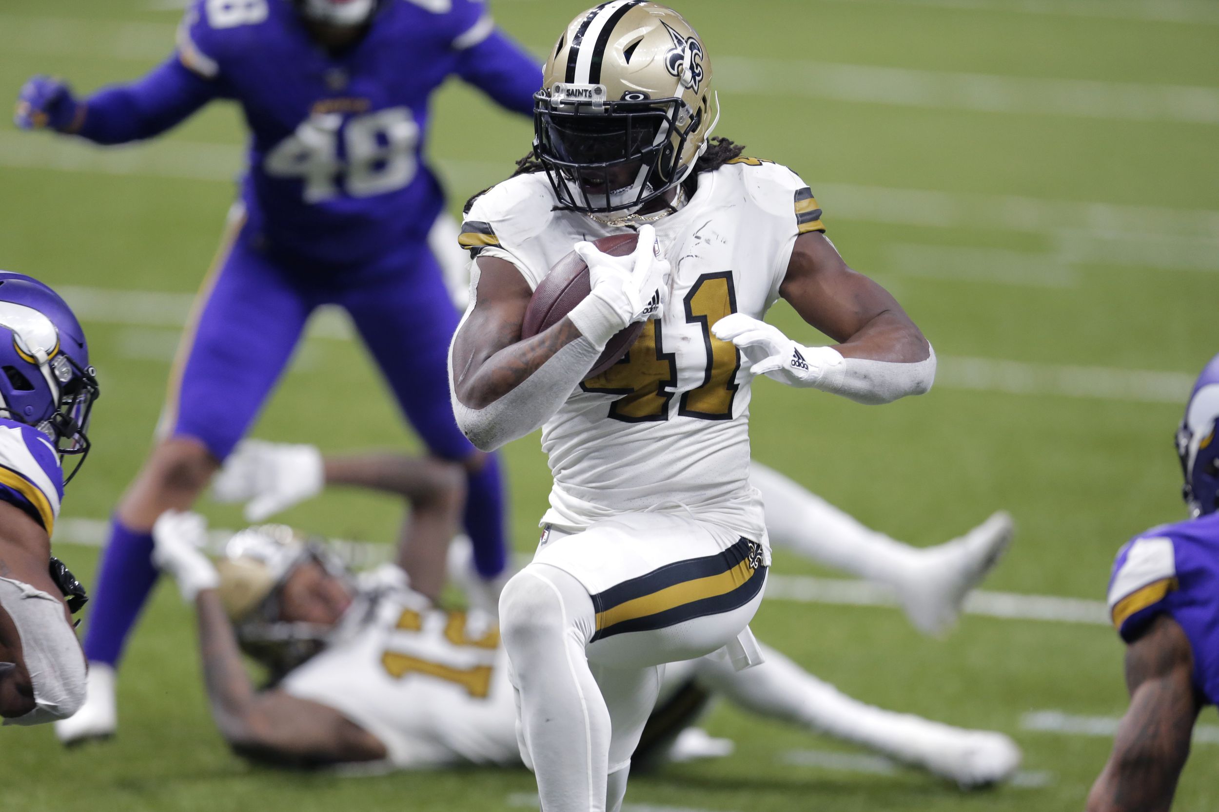 Kamara ties NFL record with six TDs as Saints beat Vikings to clinch NFC  South, NFL