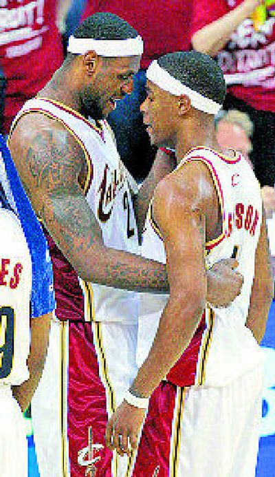 
Cavs LeBron James, left, and Daniel Gibson made big plays in Sunday's fourth quarter. 
 (Associated Press / The Spokesman-Review)