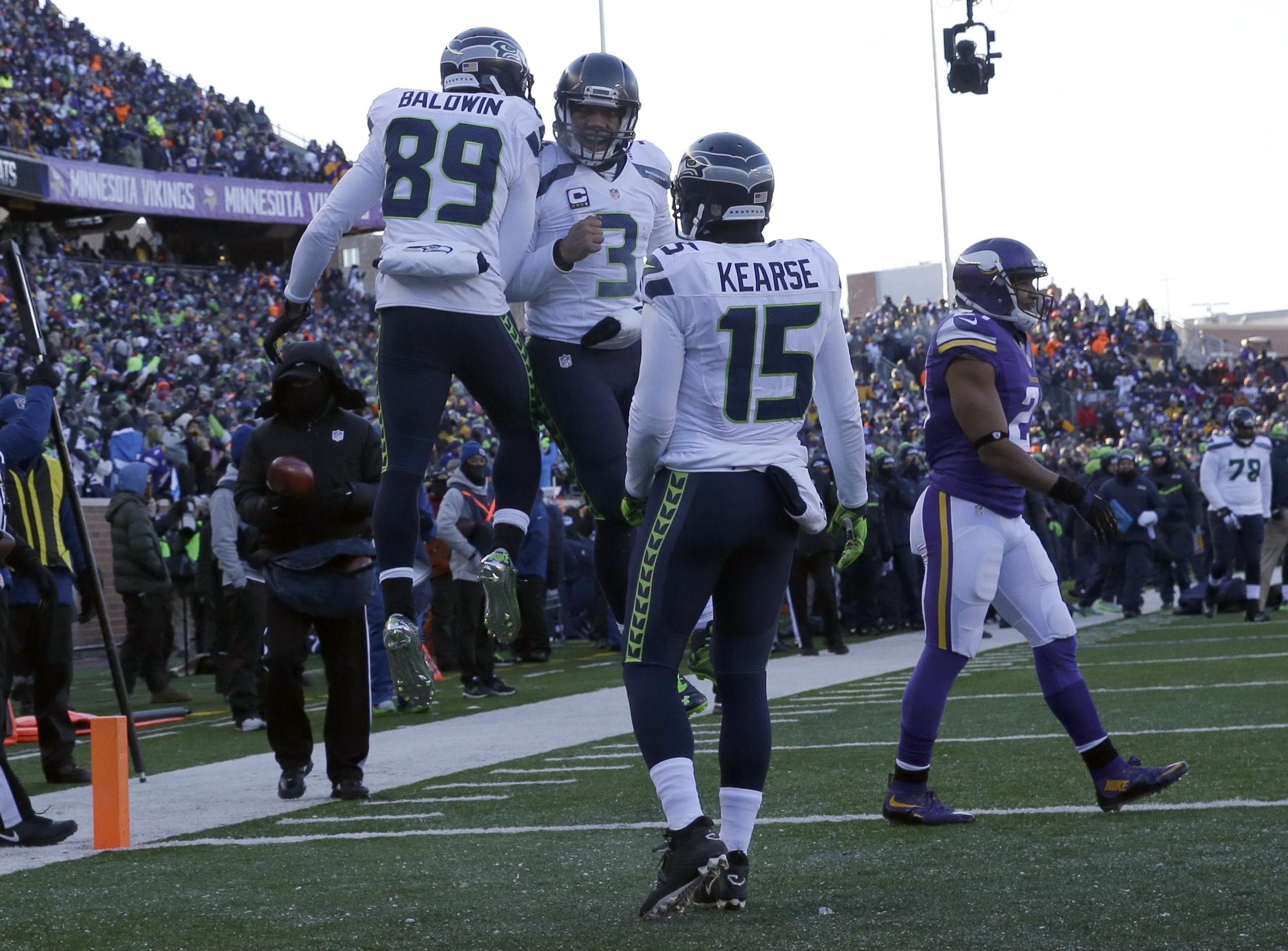 PHOTOS: Seahawks-Vikings Freezing Playoff Game