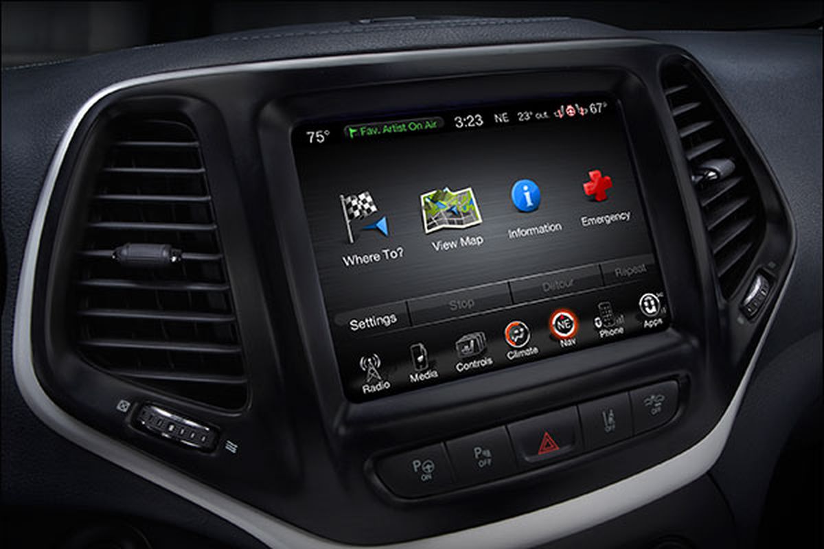 My tester included options packages that added the larger engine, leather upholstery, navigation and a tech bundle that included parallel and perpendicular park assist, adaptive cruise control, rain-sensitive wipers and more. (Jeep)