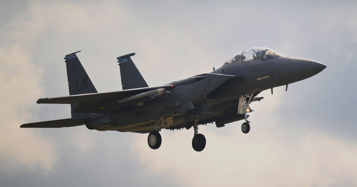 One crew member remains missing after Iran downs two U.S. aircraft; 2 pilots rescued