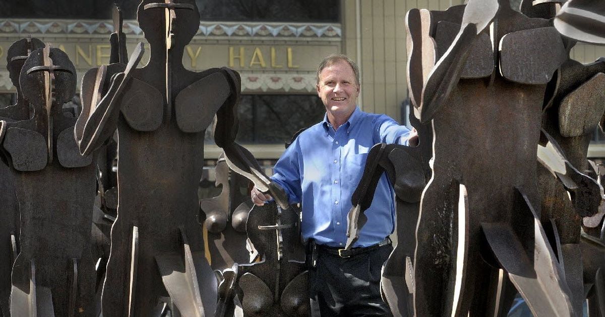 Bloomsday luminary stranded in Qatar as conflict errupts in Middle East, air travel is halted