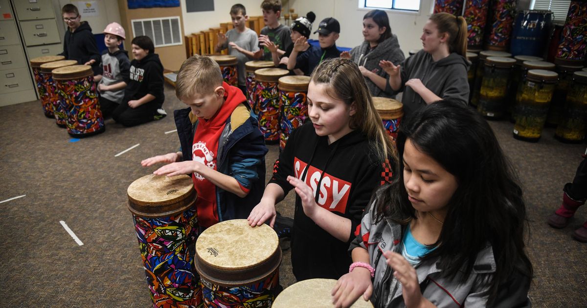 Balboa Elementary music teacher teaching African rhythms with new ...