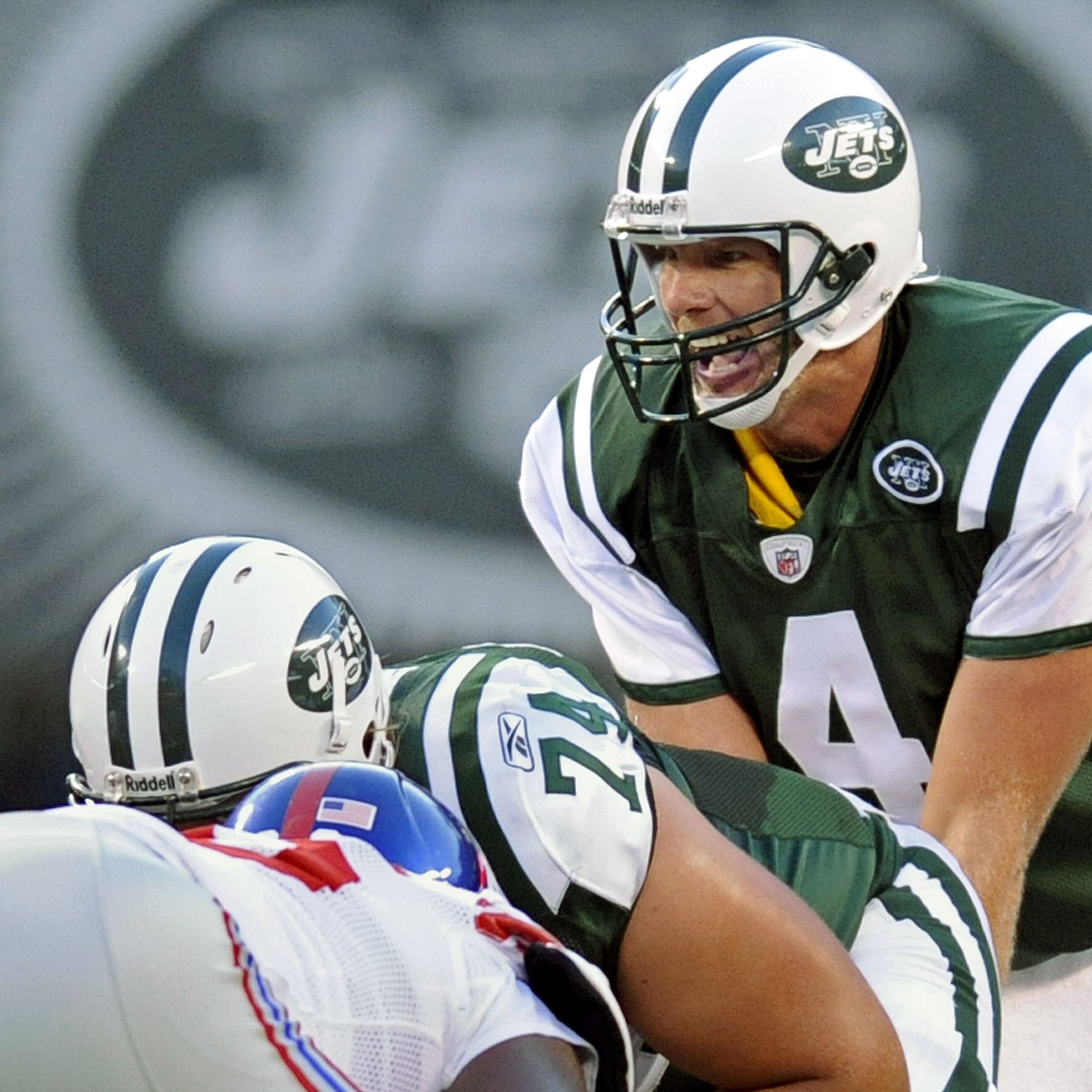 Favre headed to Jets: A good deal?