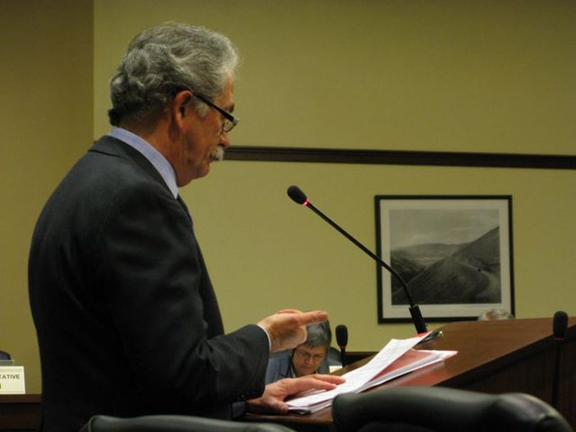 Sen. Jim Hammond, R-Coeur d'Alene, urges the House Transportation Committee on Tuesday to pass his texting-while-driving ban. (Betsy Russell)