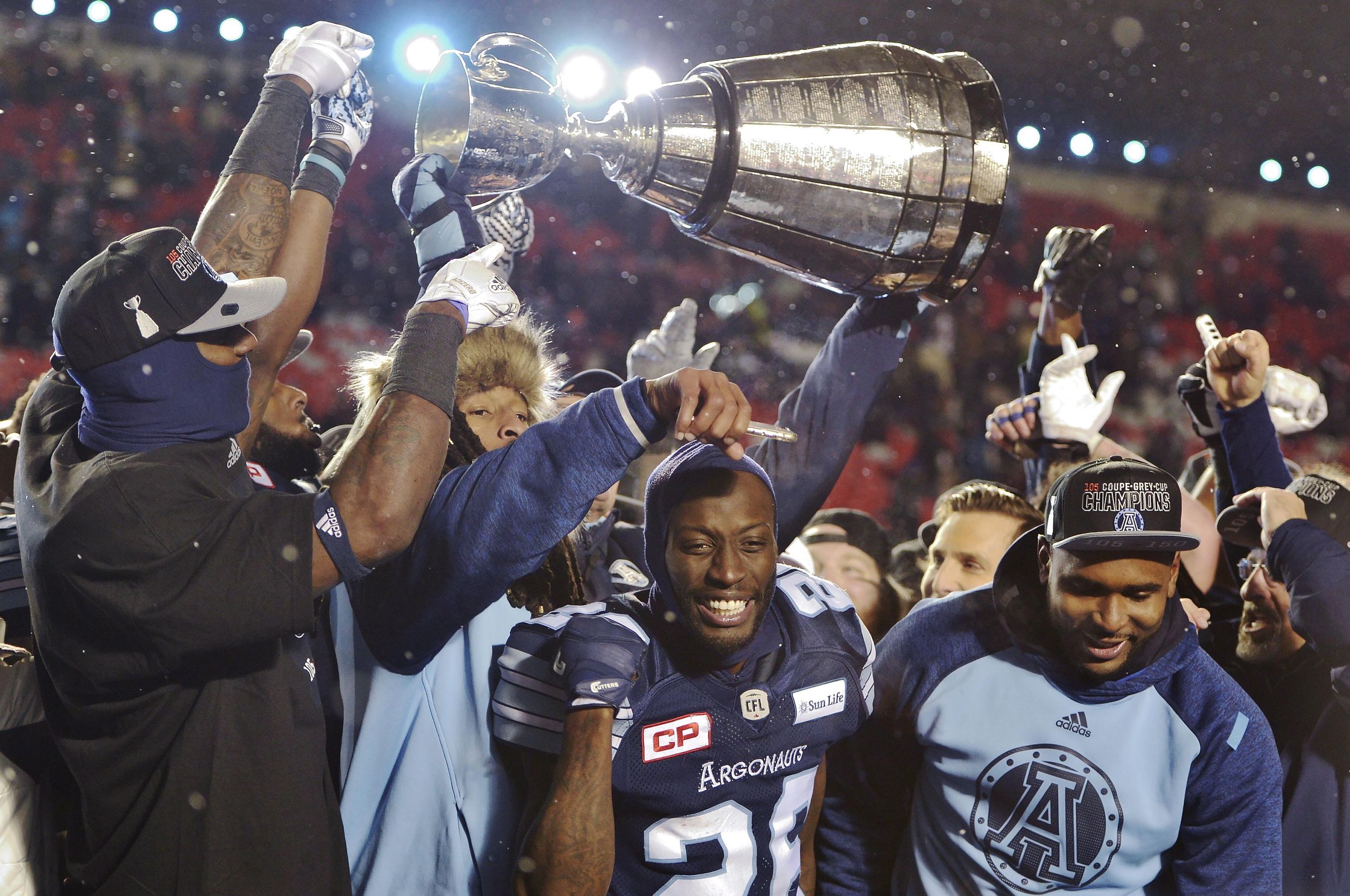 Toronto rallies in snow in Grey Cup to beat Calgary 2724 The