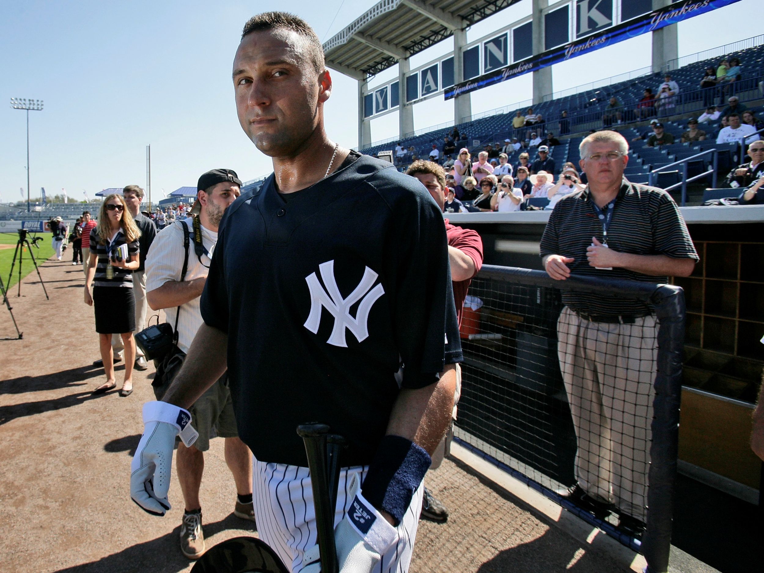 Derek Jeter Slams Ex-Pal Alex Rodriguez's Steroid Use in 'The Captain