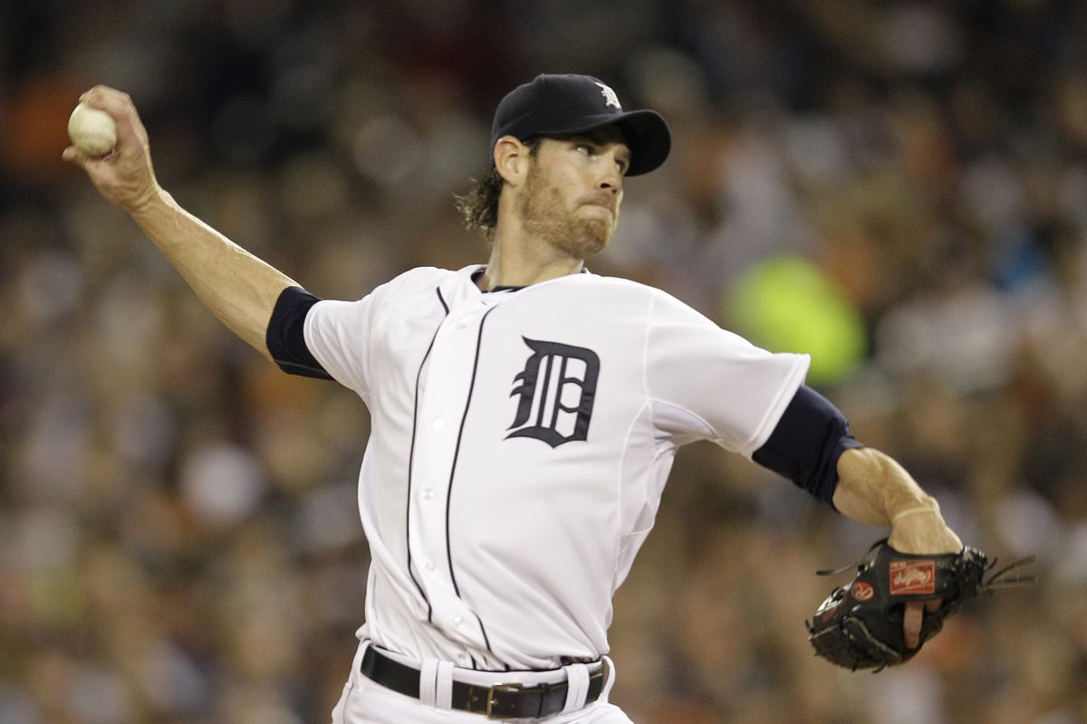 Tigers starting pitcher Doug Fister limited the Texas Rangers to two runs on seven hits over 7 1/3 innings in Detroit’s 5-2 victory. (Associated Press)