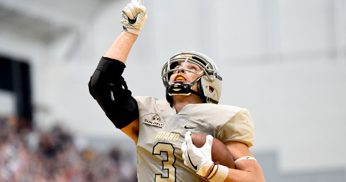 Block buster: Kaden Elliss brings intensity, versatility to field for Idaho  Vandals