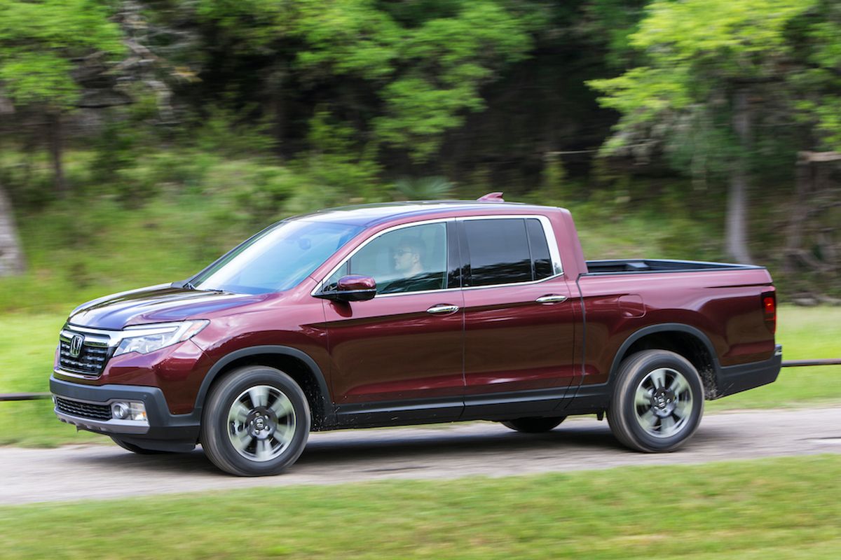 2020 Honda Ridgeline Innovative pickup brings carlike qualities to