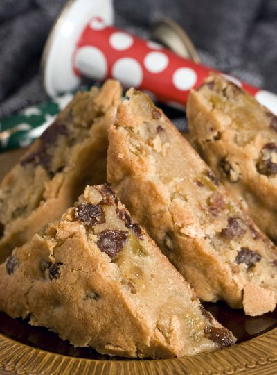 Rum raisin bars combine eating, drinking in one yummy treat.  (Associated Press)