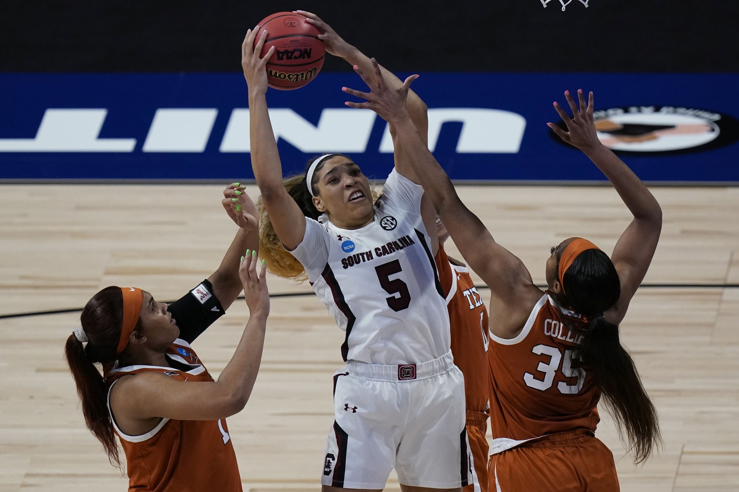 South Carolina Women Drub Texas 62-34 To Reach Final Four | The ...