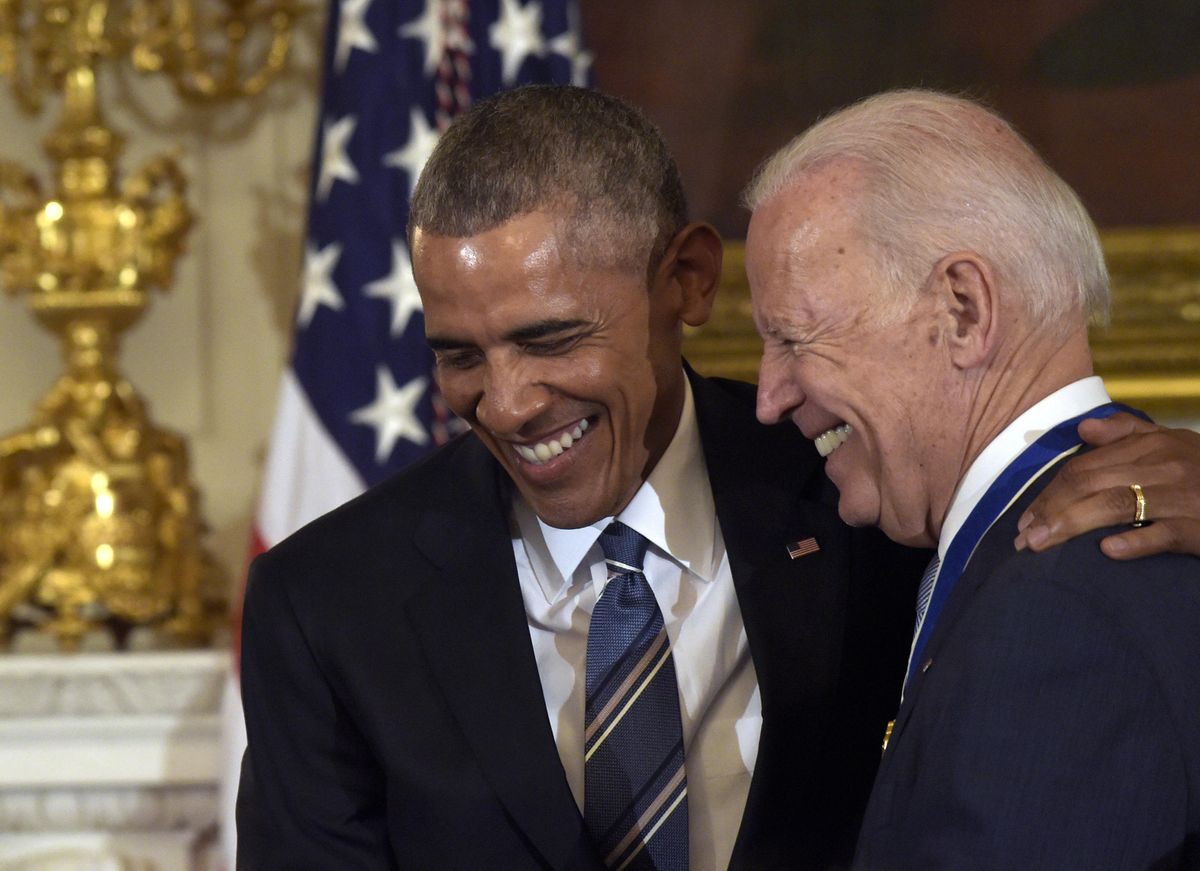 In tearful farewell, Obama awards Biden the Medal of Freedom | The ...