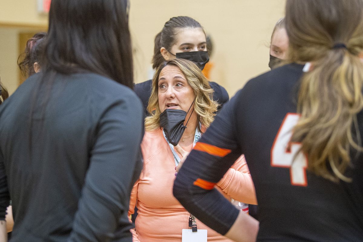 Lewis and Clark volleyball coach Larissa Welch talks with her team between games against Ferris on Tuesday.  (Jesse Tinsley/The Spokesman-Review)