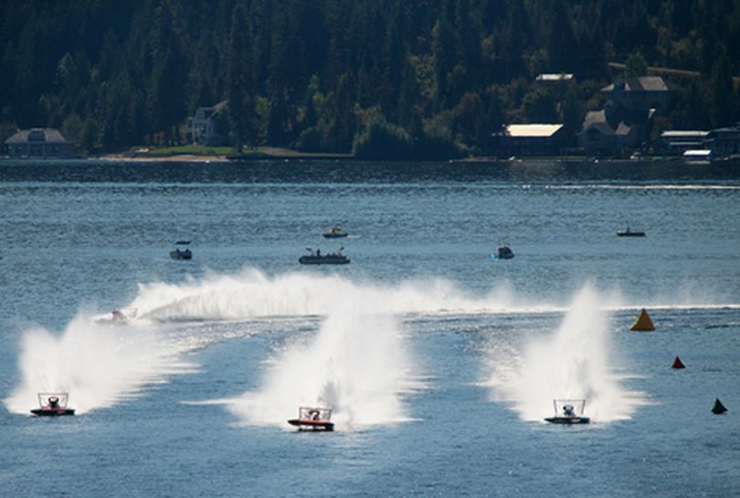 Hydroplanes race on the straightaway during last year's Diamond Cup on Lake Coeur d'Alene. (Shawn Gust/Coeur d'Alene Press)