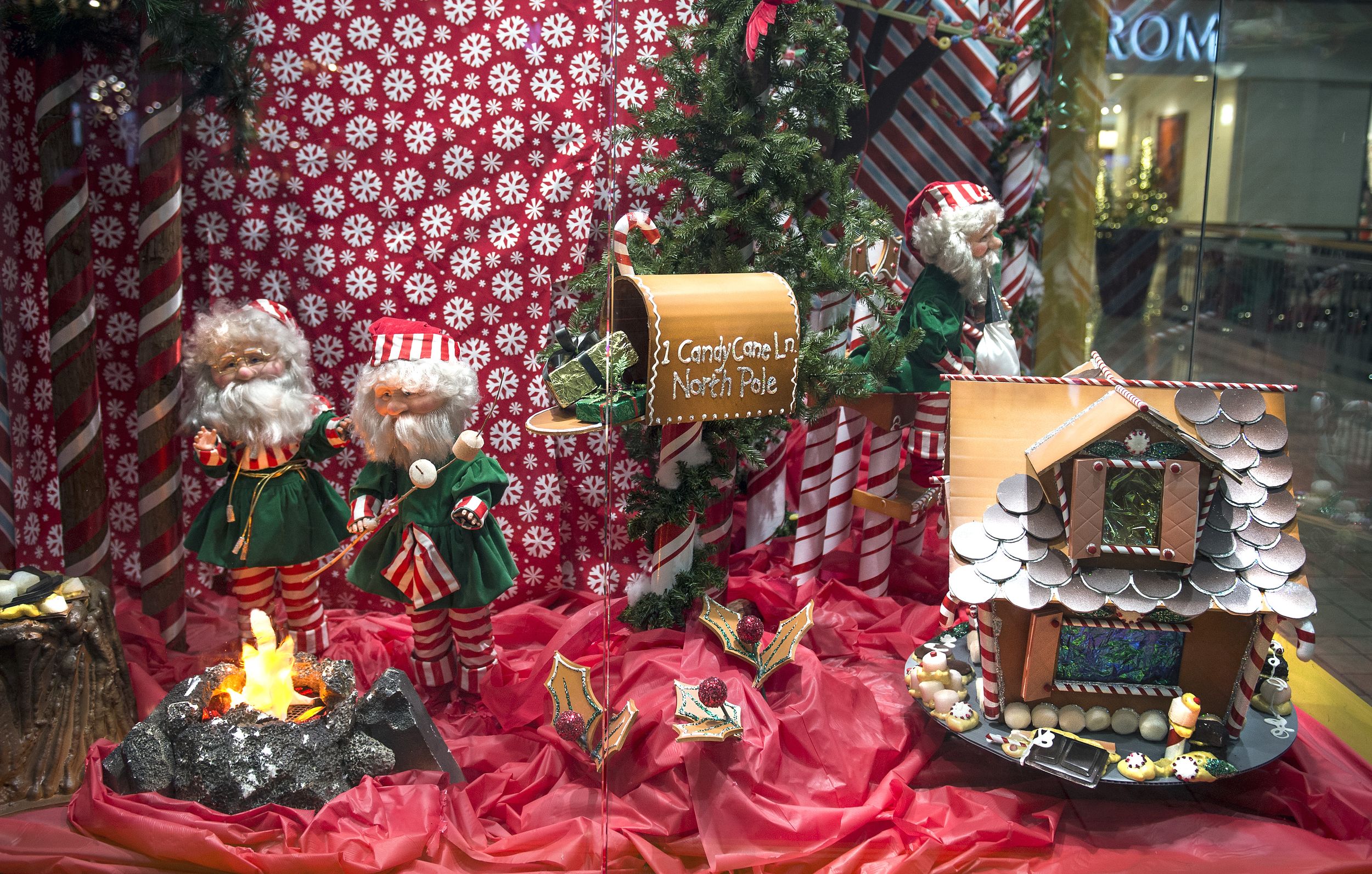 Be the envy of the street with a fantastic Christmas window display