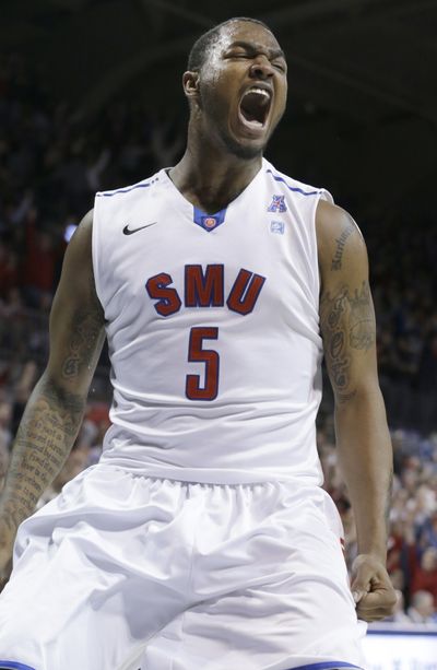 SMU forward Markus Kennedy helped the Mustangs end the Bearcats’ 15-game win streak. (Associated Press)