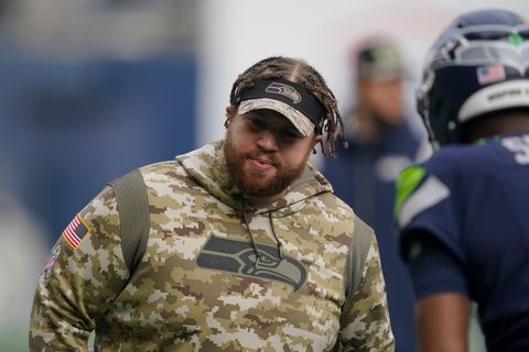 Pre-Snap Reads 2/12: Seahawks hire Sean Desai, fire Mike Solari, promote  Andy Dickerson - Field Gulls