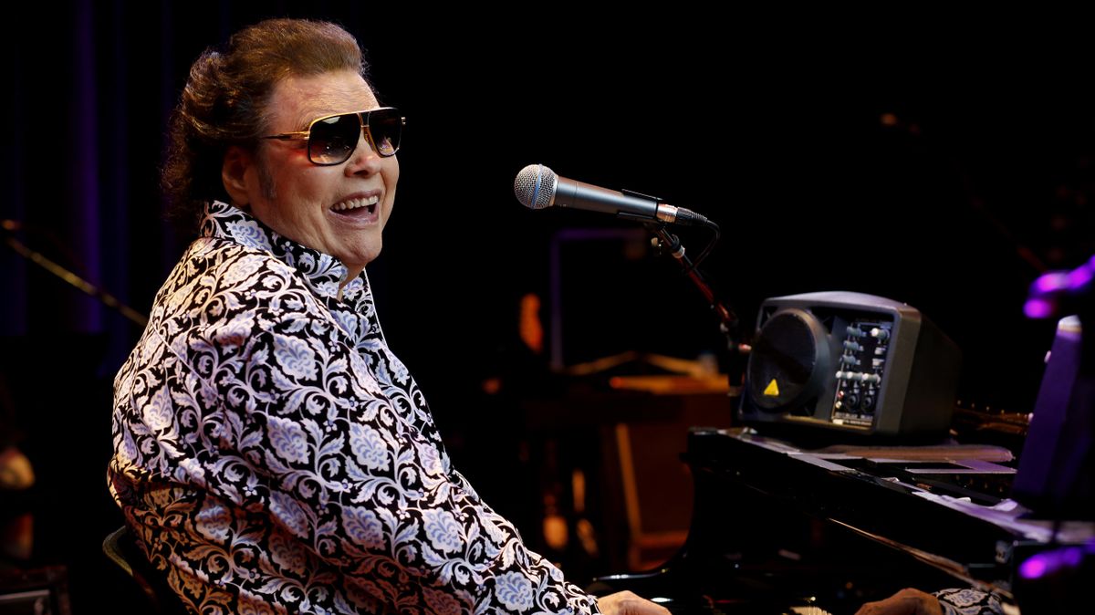 Ronnie Milsap reschedules concert for Sept. 28 at Fox Theater The