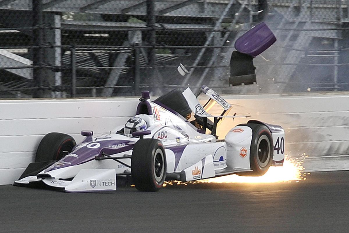 Zach Veach hits the wall during a practice session for the Indianapolis 500 IndyCar auto race at Indianapolis Motor Speedway, Friday, May 19, 2017, in Indianapolis. (Dick Darlington / Associated Press)