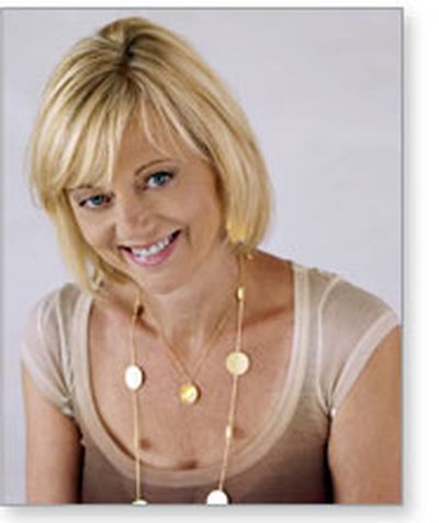 Sue Whitney is the creator of JunkMarket Style.