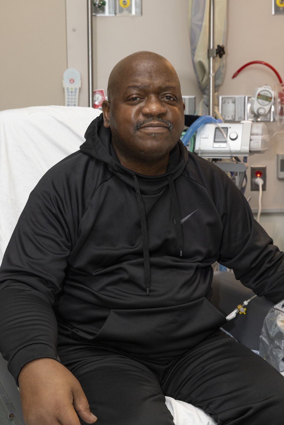 Transplant recipient Richard “Rick” Slayman in his hospital room at Massachusetts General Hospital before his discharge on April 3. MUST CREDIT: Michelle Rose/Massachusetts General Hospital  (Michelle Rose/Massachusetts General Hospital)