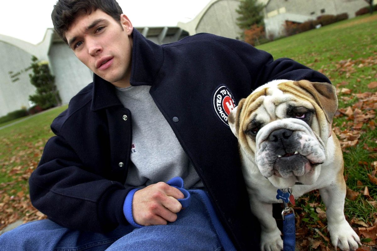 Former high school rival Richie Frahm and Hollywood actor Eric Edelstein helped usher guard Dan Dickau, pictured, to transfer from Washington to Gonzaga.  (Dan Pelle / The Spokesman-Review)