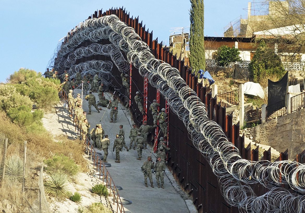 Nogales Arizona S Officials Want Razor Wire Removed From Border Wall   Border Fence Arizona2.JPG 