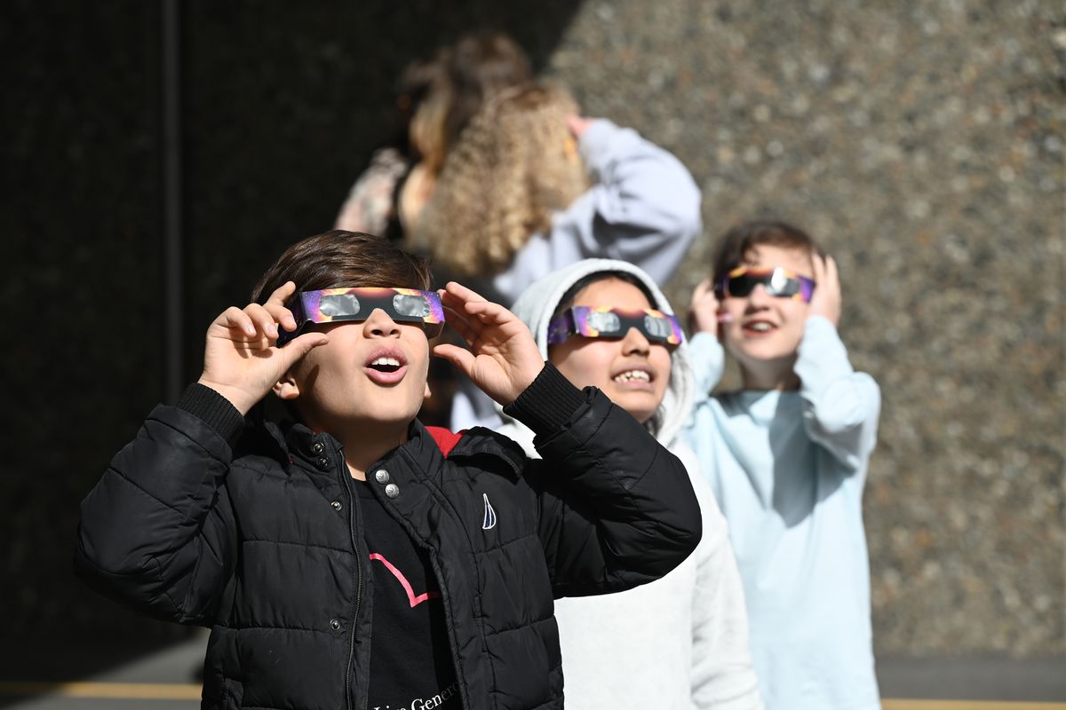 Stevens Elementary teacher buys eclipse glasses for fifth graders to watch  partial solar eclipse | The Spokesman-Review